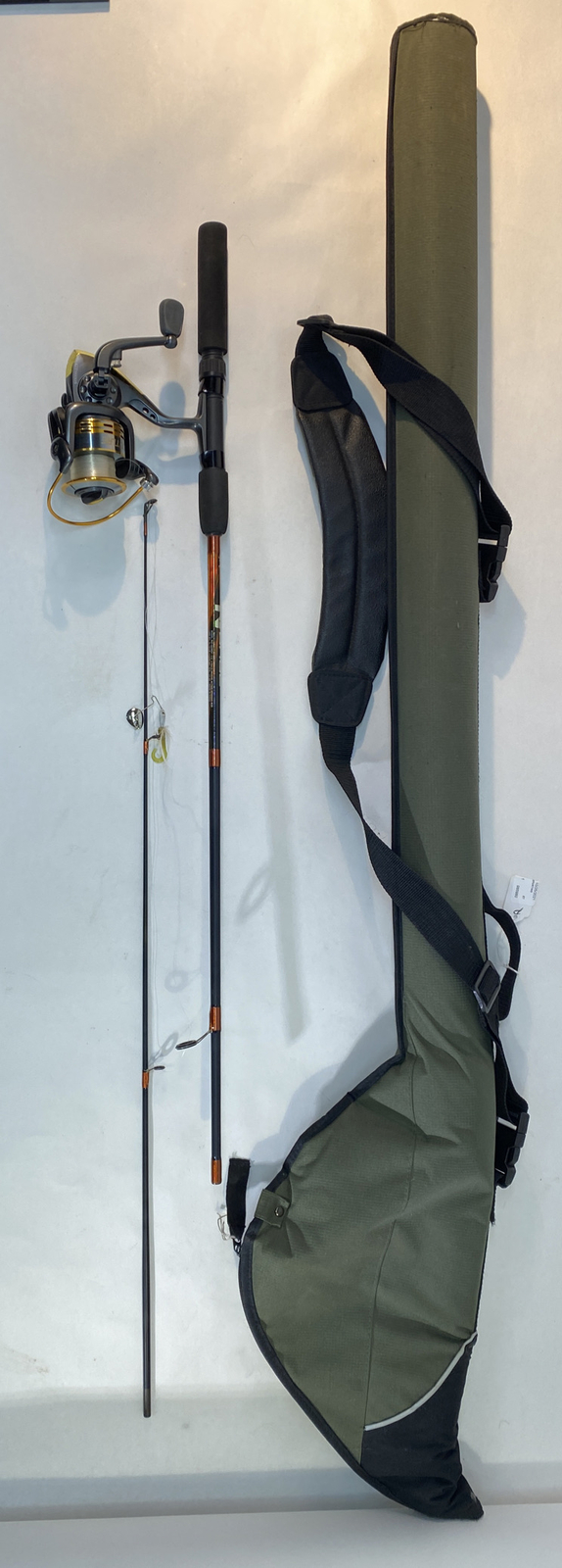 NGage South Bend Fishing Gear R2F-562MSP 5 1/2′ Casting Rod W/ Reel & Hard Case