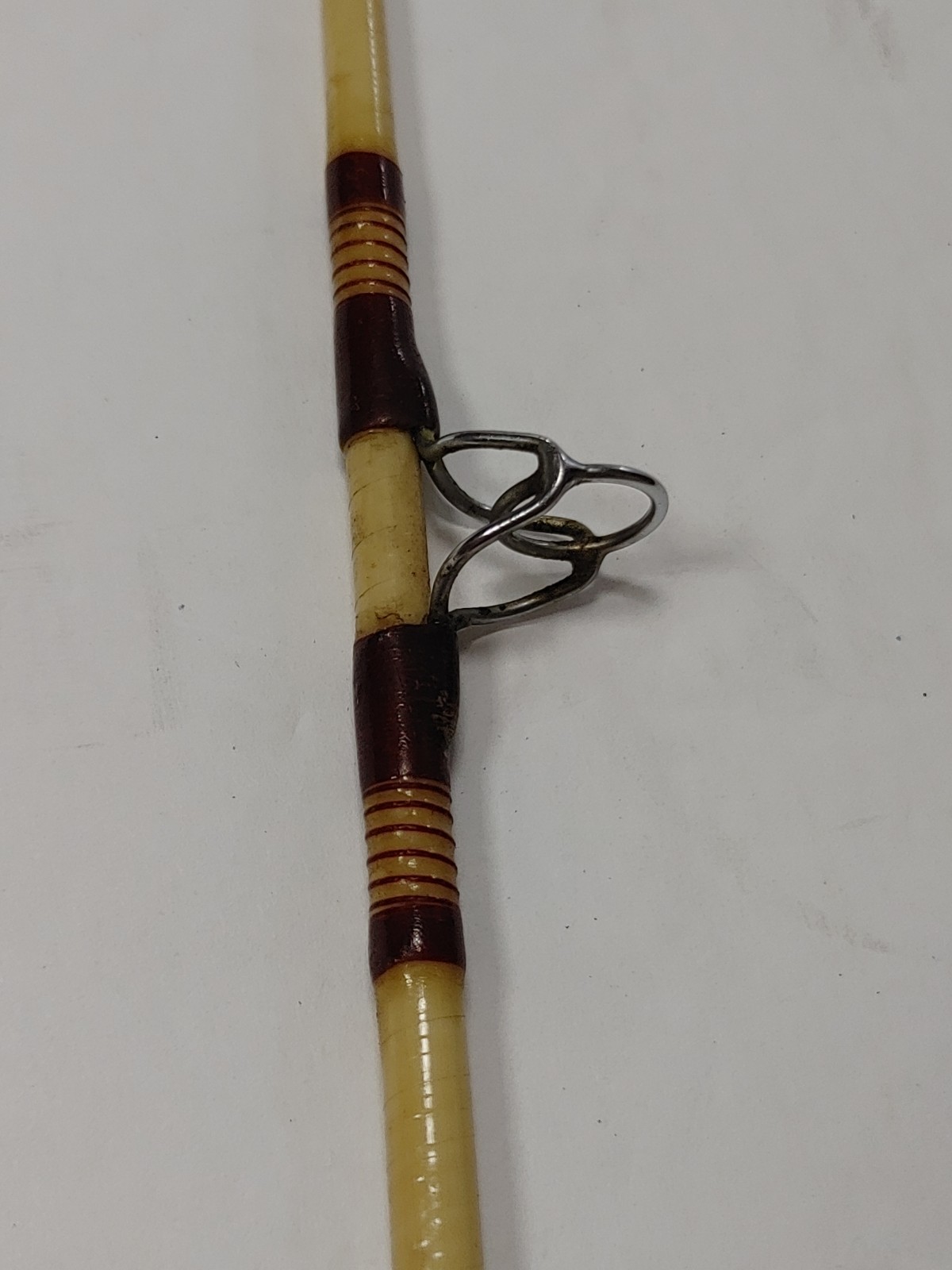 Shakespeare Wonderod SS-550-9′ Surf Fishing Rod 9′ 2 Pc. Vintage CLEAN & READY