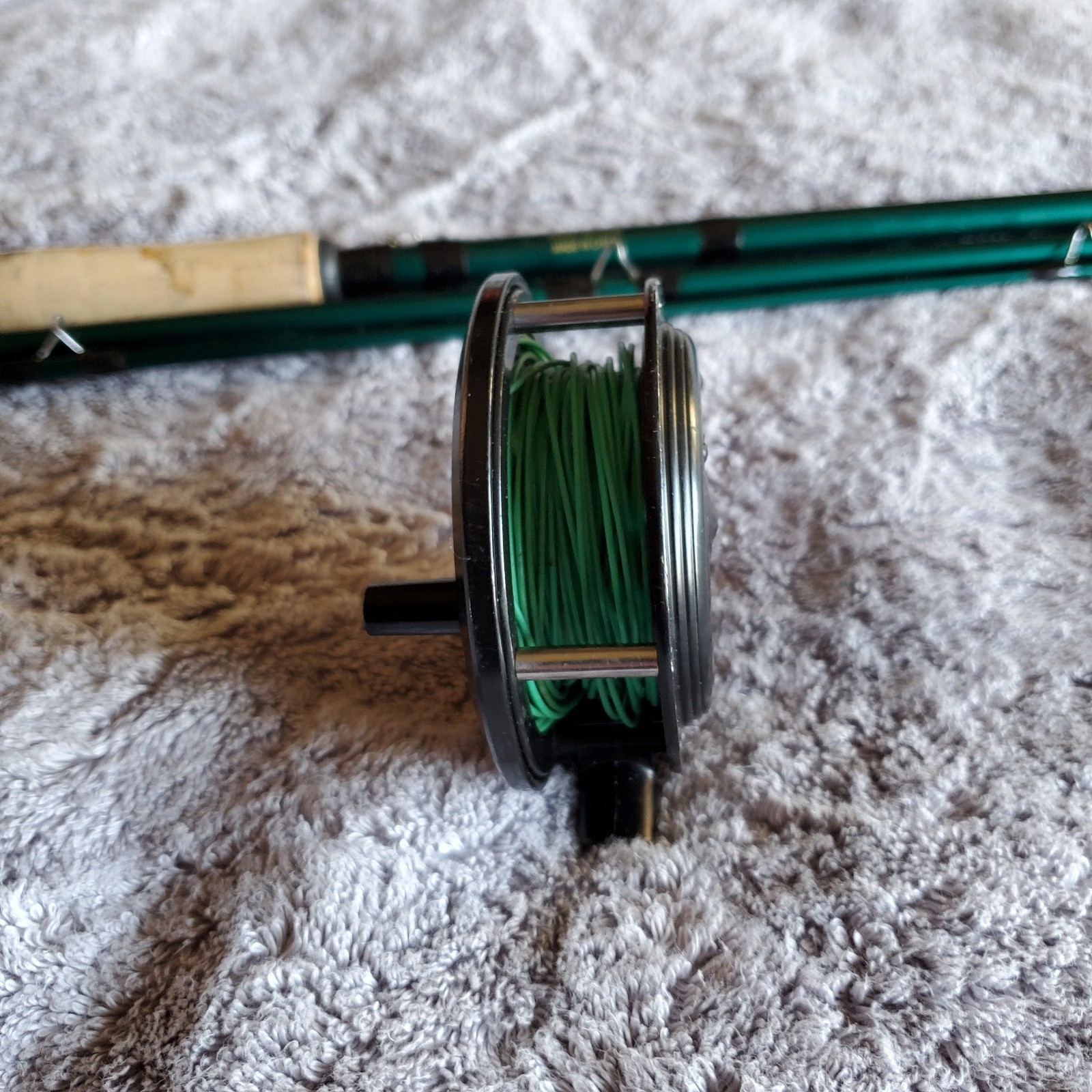 Pflueger 3 Piece 8′ Fly Rod PSFY 8056 5/6 Weight with Shakespeare 1094 Reel