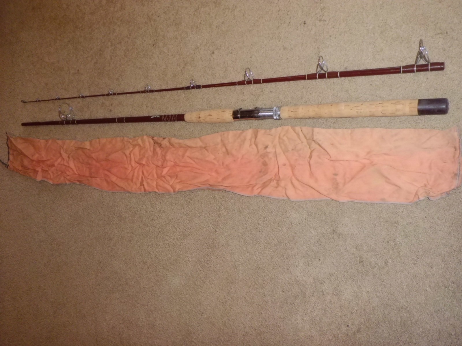 Vintage FENWICK Feralite PLB90 Surf Spinning 9′ Rod- 10-25 lb test- #K147849