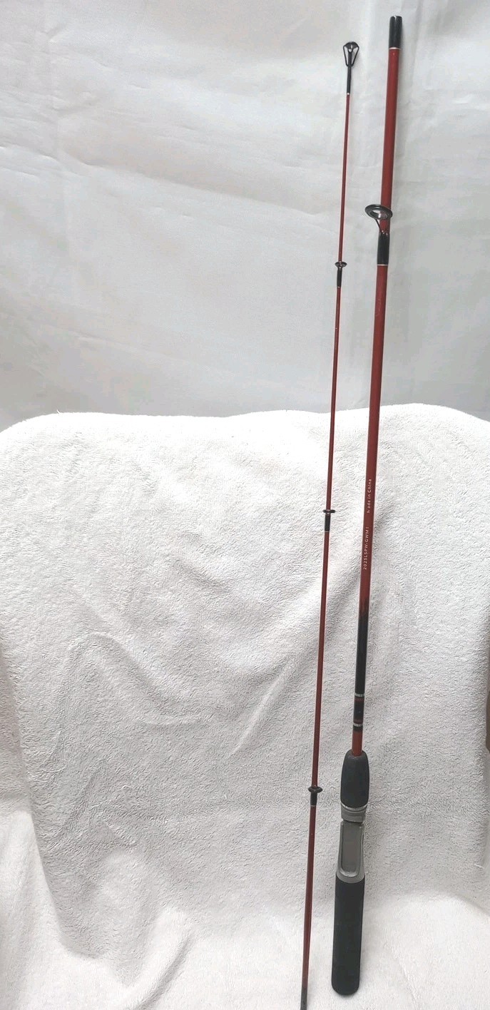 Zebco SlingShot 202 SLSPWA-GWM1 Fishing Rod 2 Piece Pre Owned