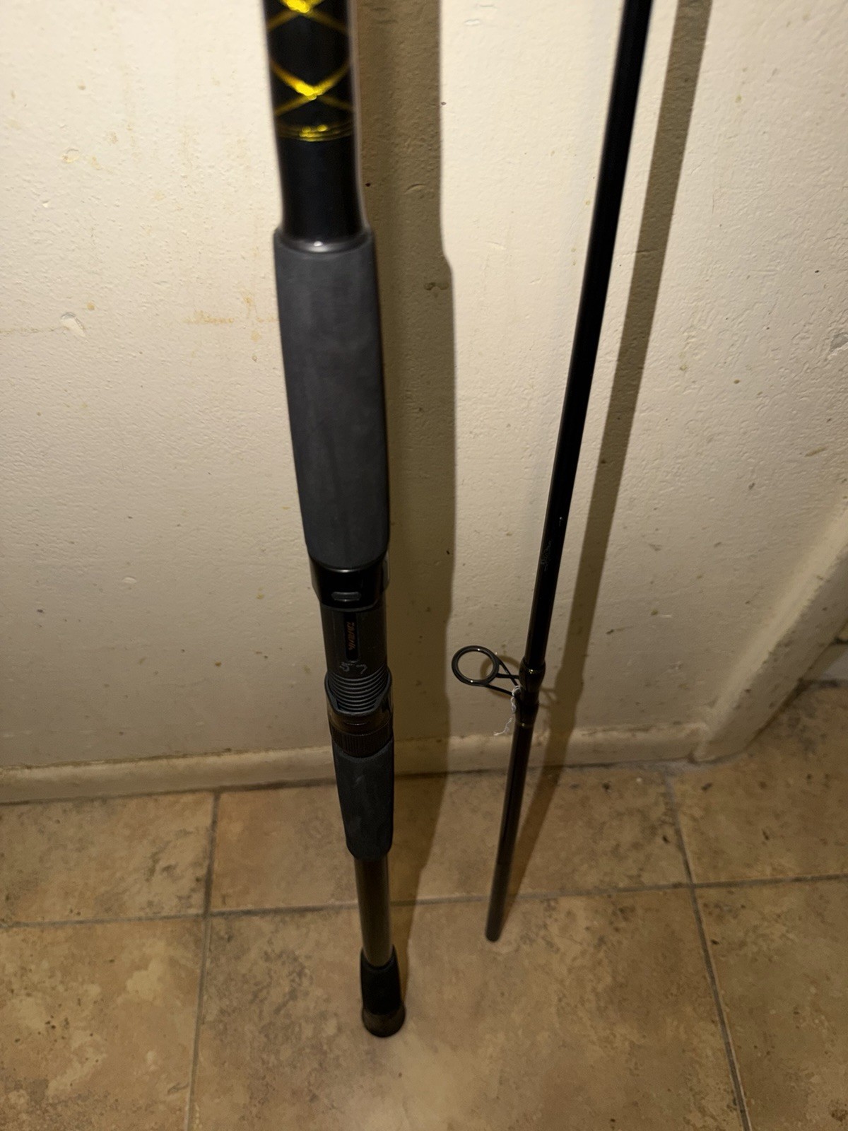 DAIWA BG SYSTEM SURF ROD 9′ 2 PC BG902MH-1530 15-30 LB MONO 50 LB BRAID