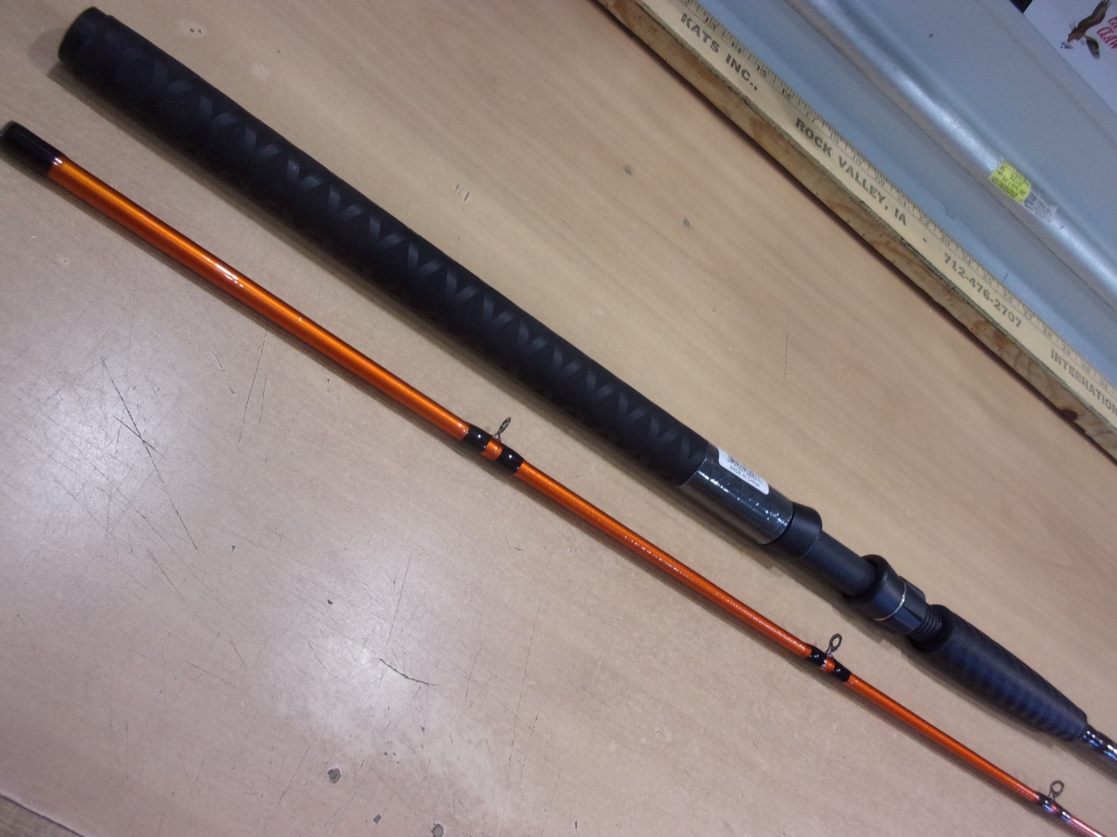 SHAKESPEARE UGLY STIK CARBON CATFISH 9 foot 6 inch heavy casting rod