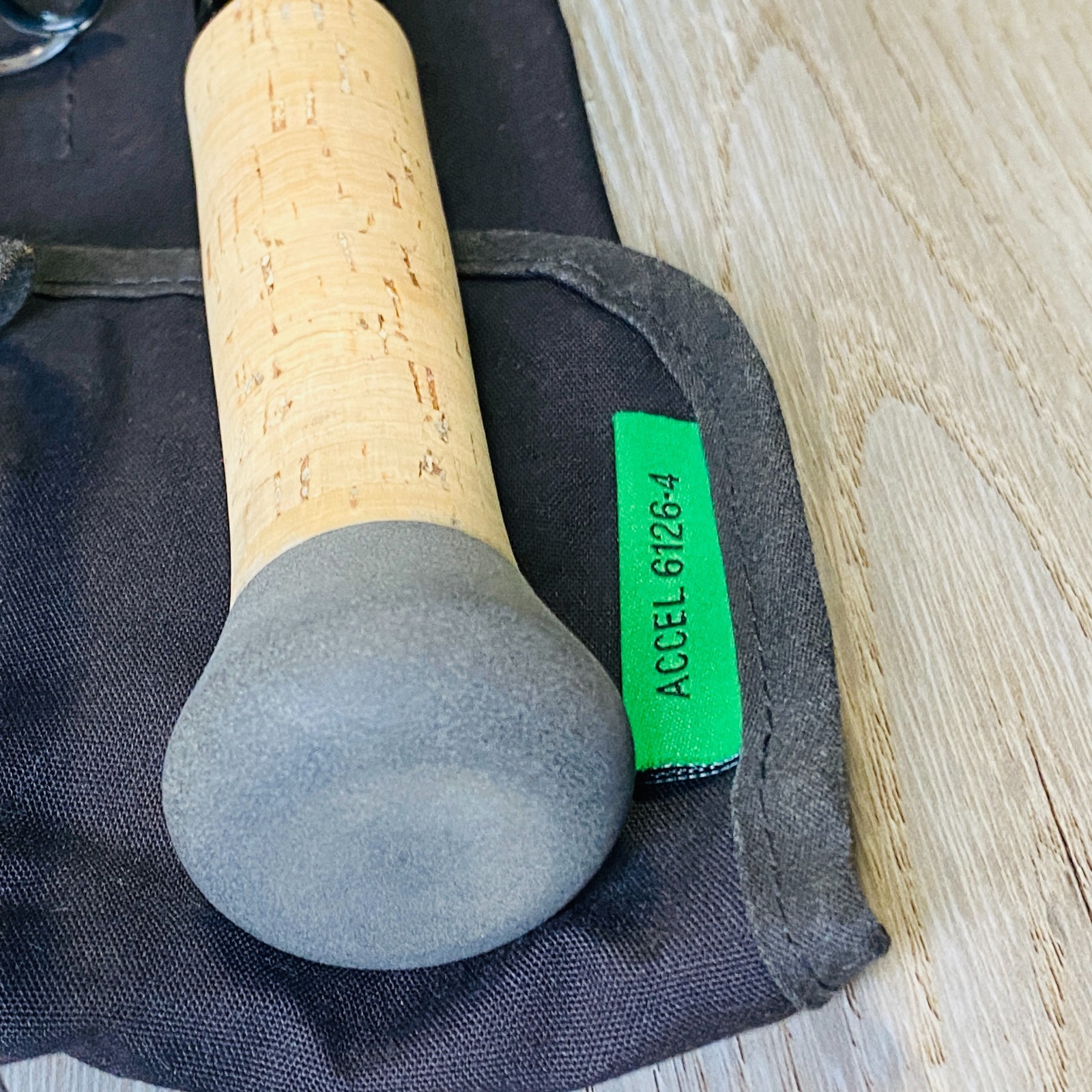 [Beautiful] Sage Accel 6126-4 6WT 12’6″ Fly fishing rod w/Tube Socks
