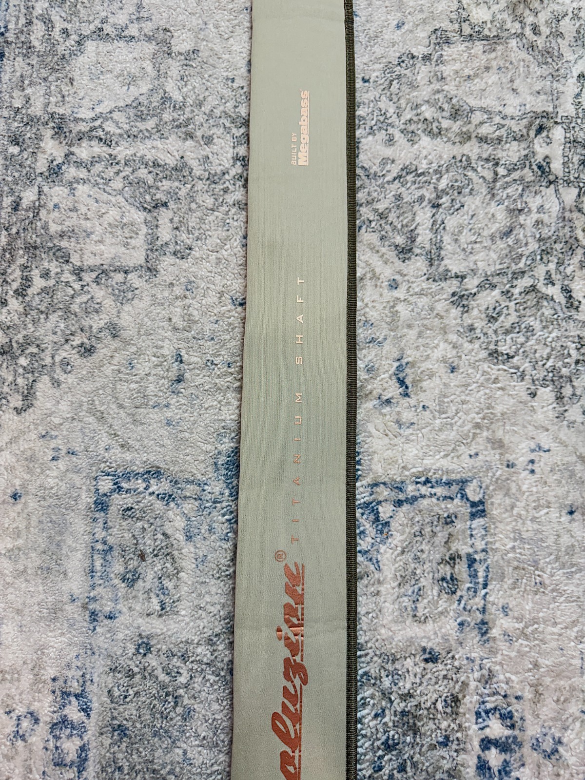 Megabass Evoluzion F4-65TIX OneTen Stick 6’5″ Medium Casting Rod – Lighty Used