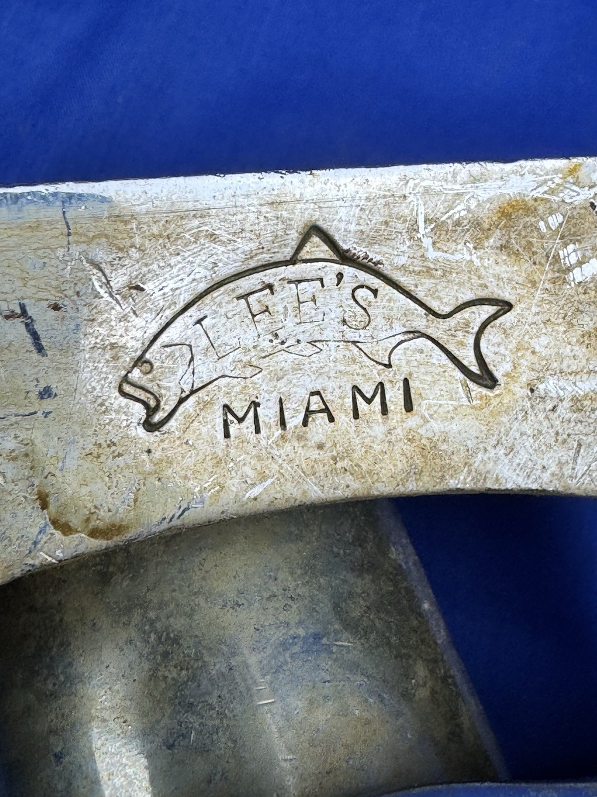 Vintage Lee’s Fishing Gimbal, Rod Holder, 4 1/4 x 3″ Mount Footprint 1 3/16″ Dia