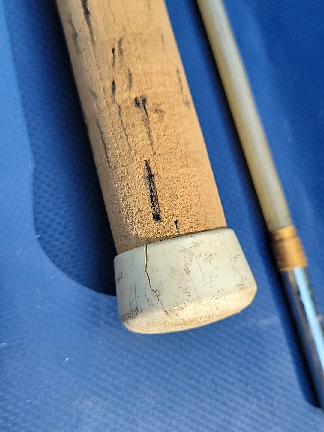 Vintage True Temper 2 Piece Fishing Rod 2560SL, SEE PICTURES FOR DETAILS.