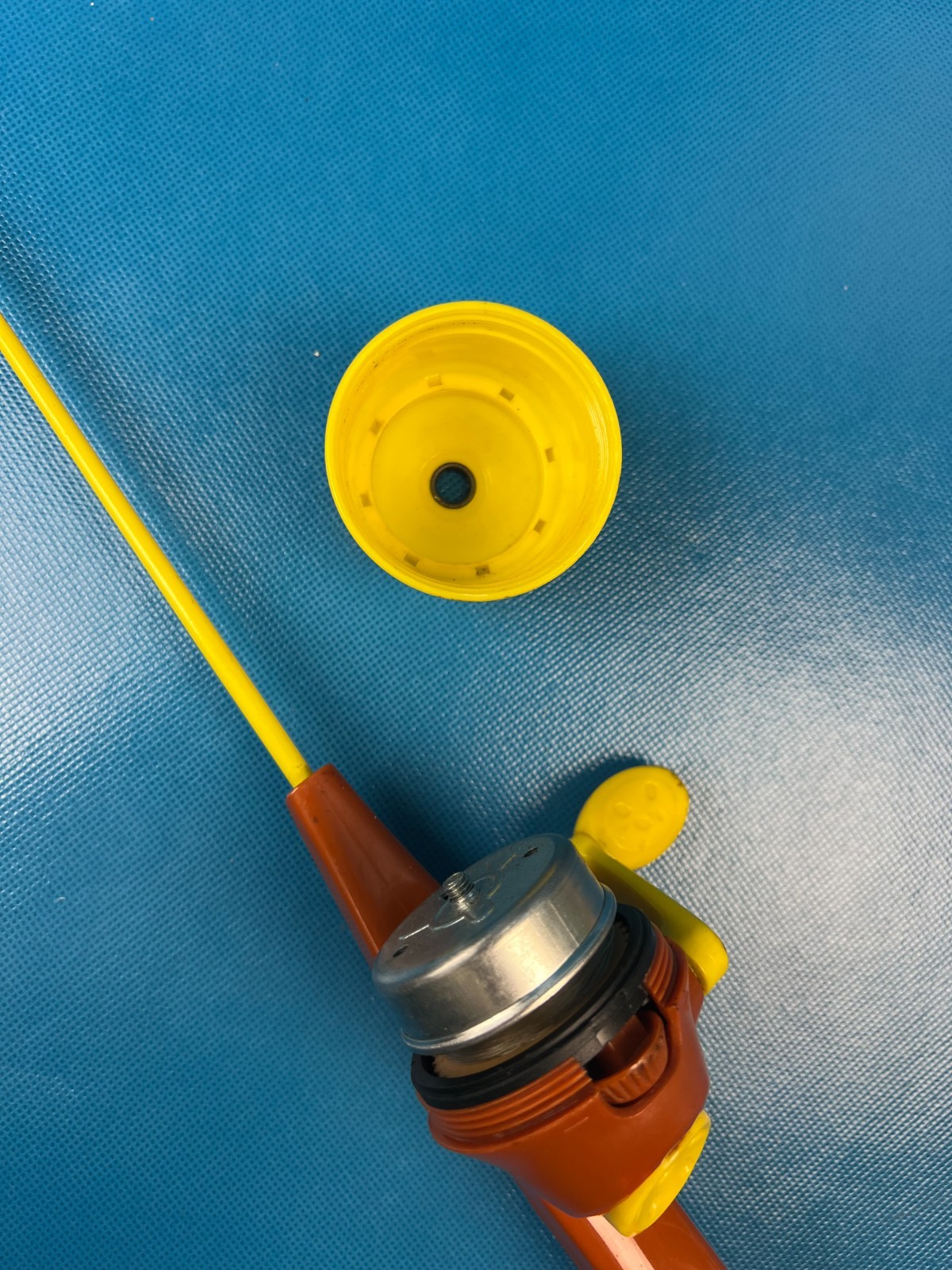 Zebco It Floats Sponge Bob Square Pants Fishing Pole