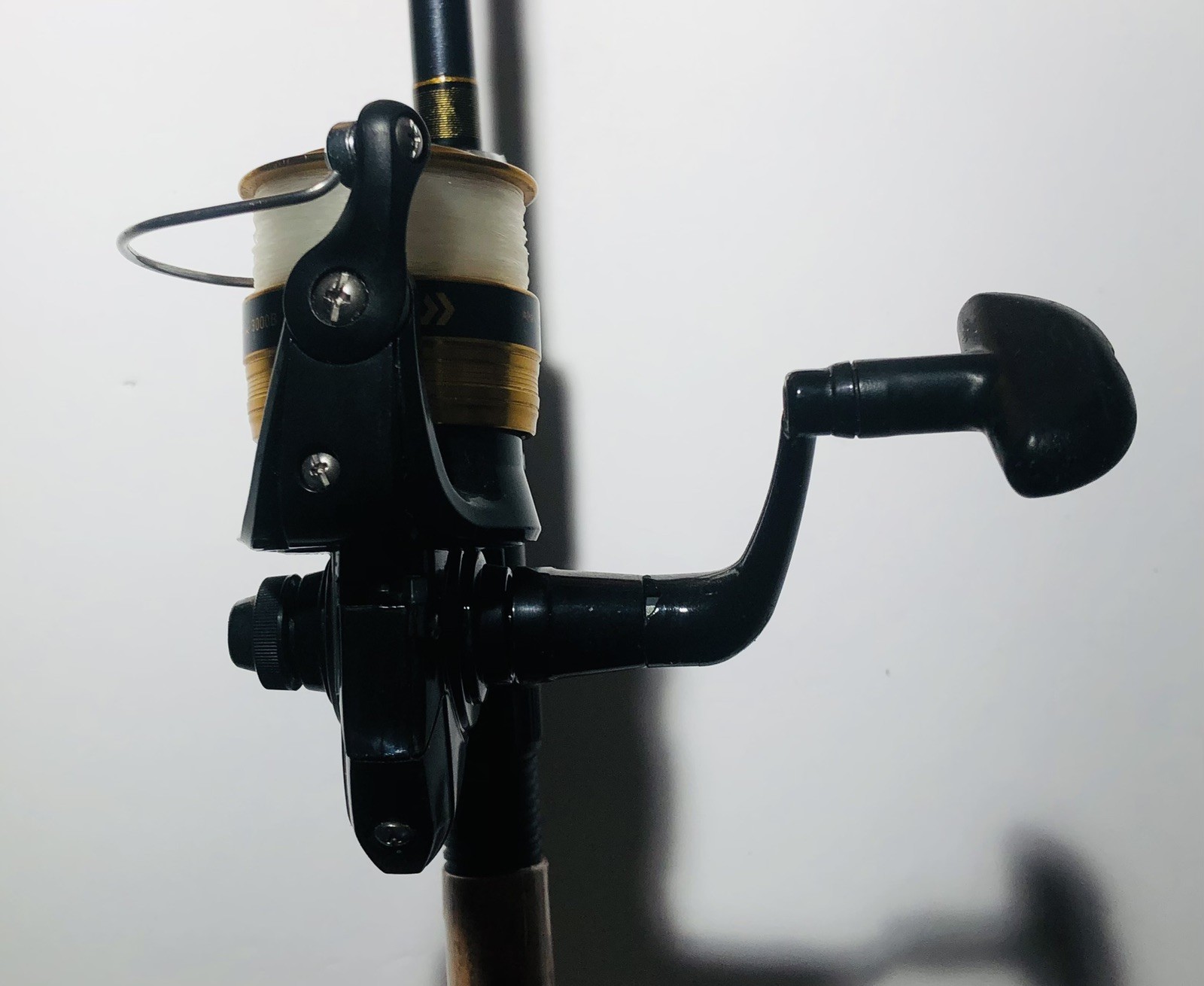 DAIWA D SHOCK DSC F702MC 7’0″ 2 Piece 6-14LB Spinning Rod & D Shock 3000B Reel