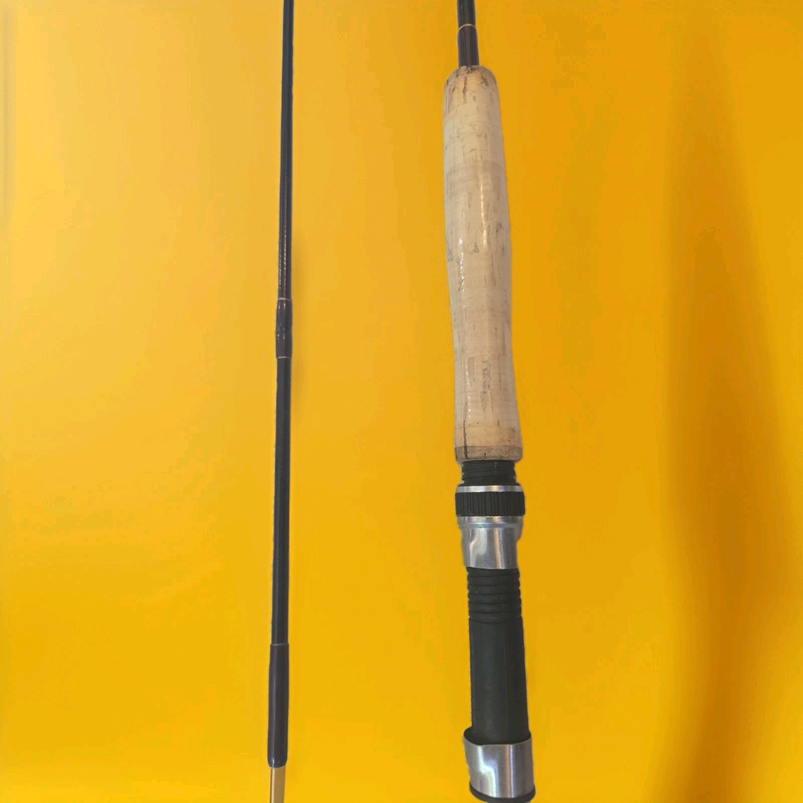 Vintage Empire Golden Falcon FG802E Elegance Fly Rod 8′ 2pc 5-6wt Korea Rare