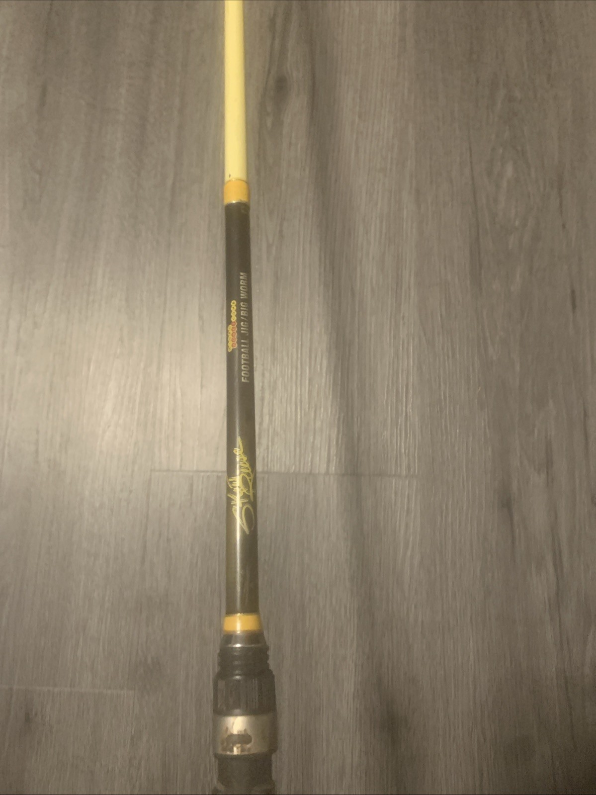 Vintage 7foot Fishing Rod Made In The USA 1 Pice In Good Condition