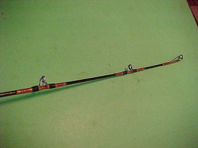 VINTAGE 6 FOOT 8 INCH 15 TO 30 POUND CLASS CONVENTIONAL FISHING ROD @ L@@K @