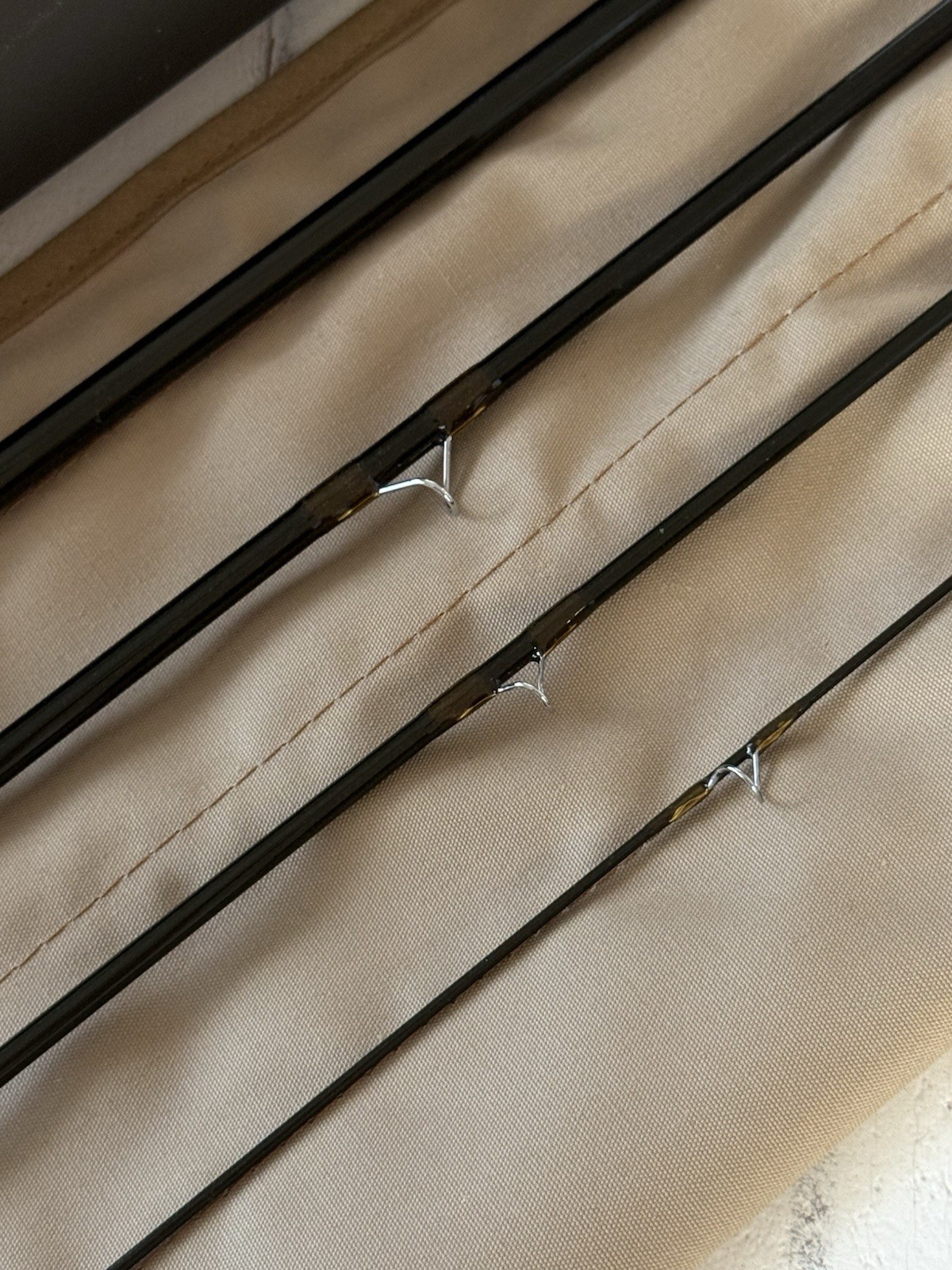 **BEAUTIFUL**~NEW~ SAGE TROUT SPEY HD 2wt 10’9”in FLY Rod!!🔥~LEGENDARY~￼￼