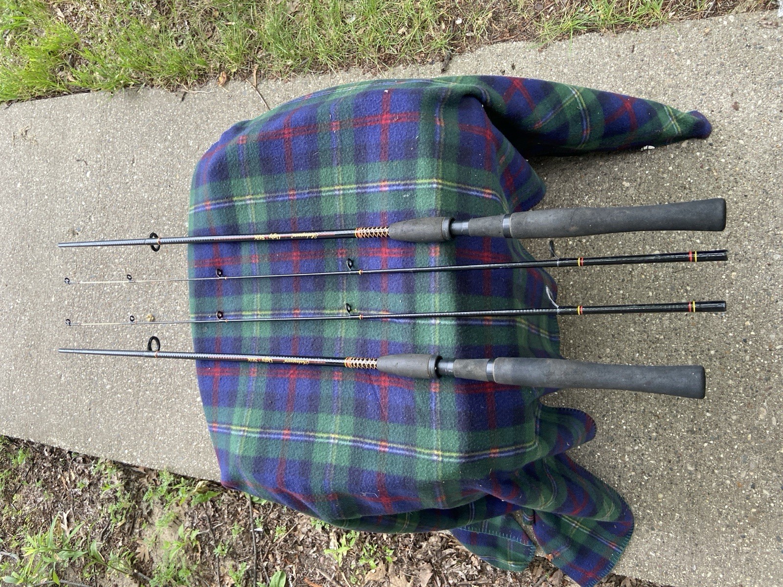 PAIR OF SHAKESPEARE UGLY STIK SPL 1100 6’6″ MED. ACTION 2 PIECE SPINNING RODS