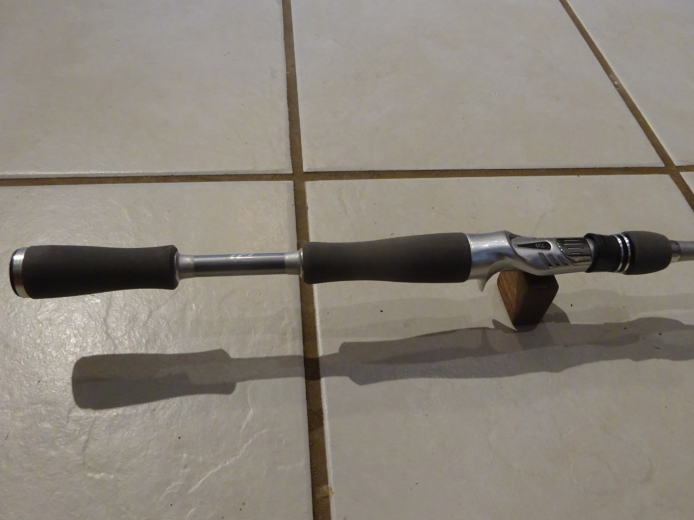 Daiwa Tatula Elite 6’9″ Skippin’ Jig Baitcasting Rod, Heavy, TAEL691HFB, NEW