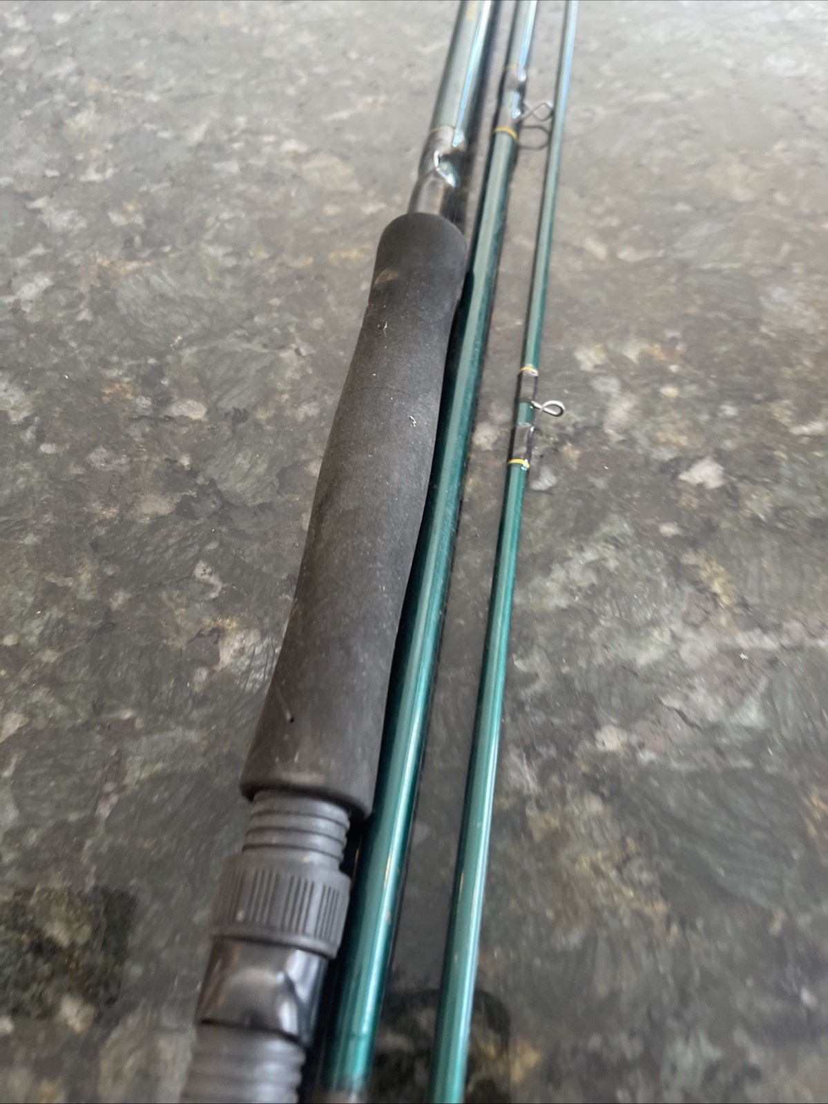 Shakespeare SKP8056-3 Fly Fishing Rod 3-Piece 8′ #5/6 Fly Line