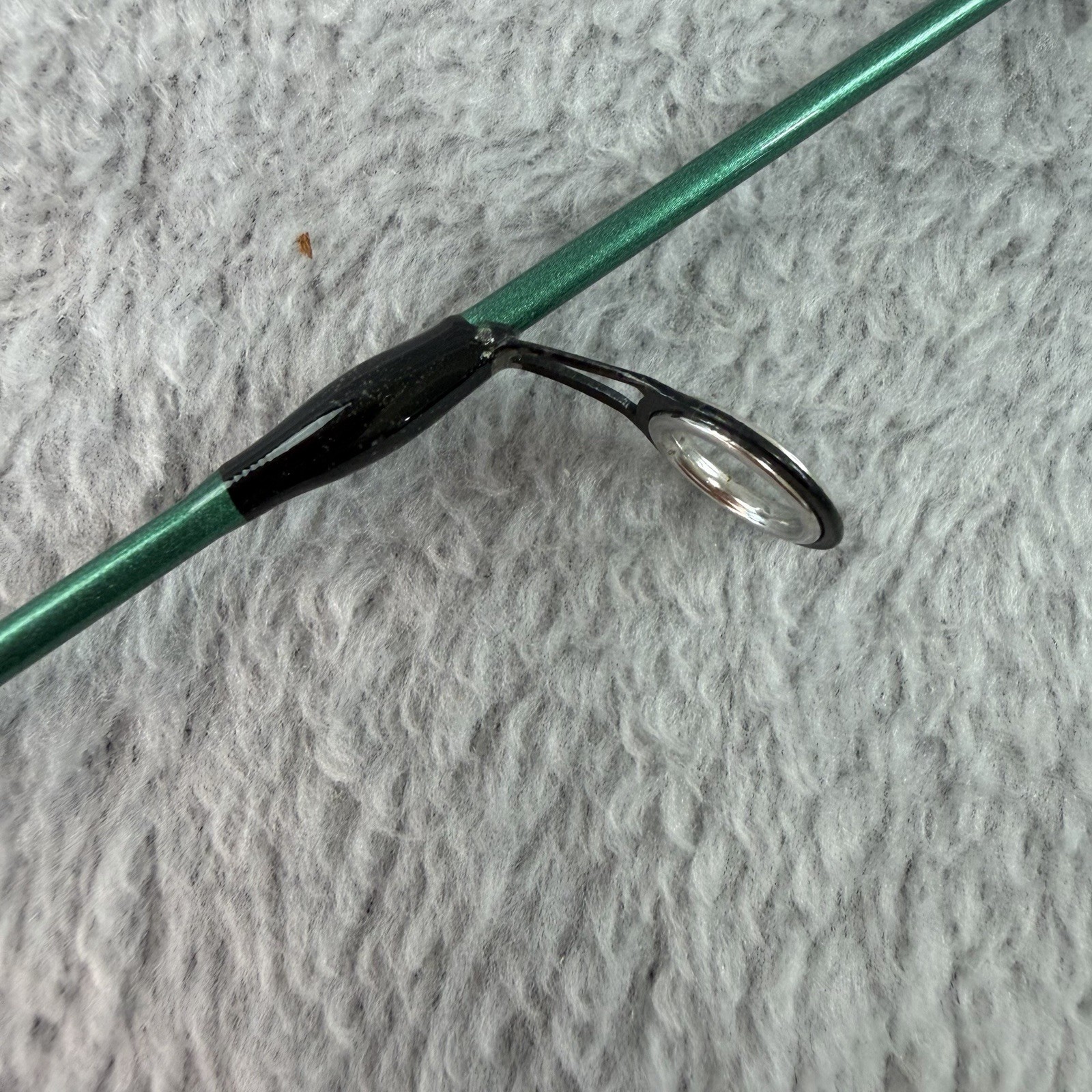 Fenwick Elite Tech Ice spinning rod 28″ Med Heavy Action 6-10 Lb ETICE28MH Y233