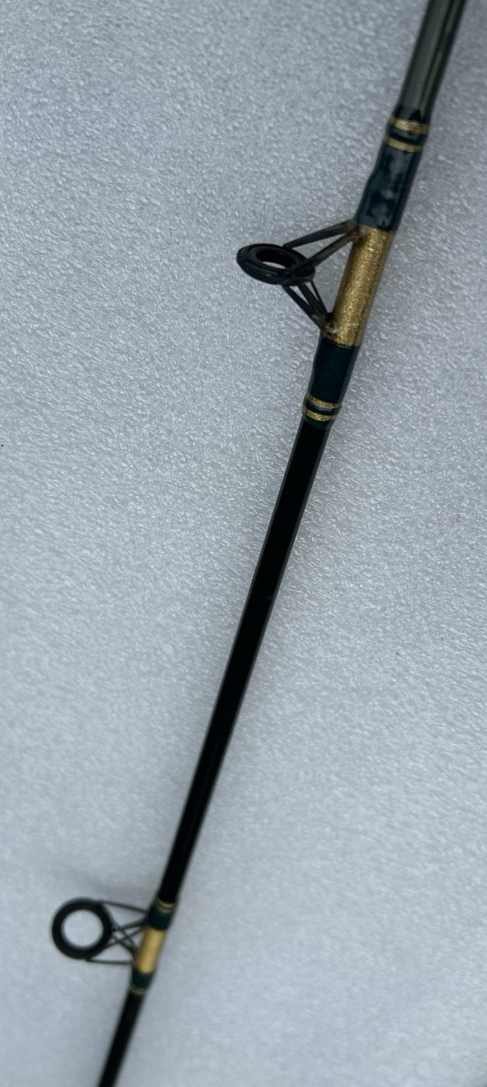 #1189 Used Vintage YAD 2 Piece Model # SSGS 9′ Medium Saltwater Spin Rod