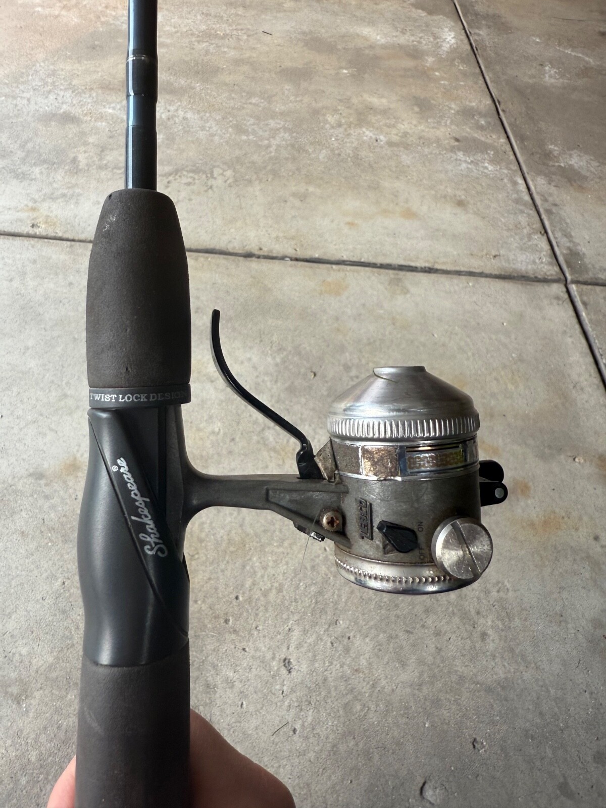 Shakespeare Synergy Rod & Reel Cast Spinning Fishing Reel Pole