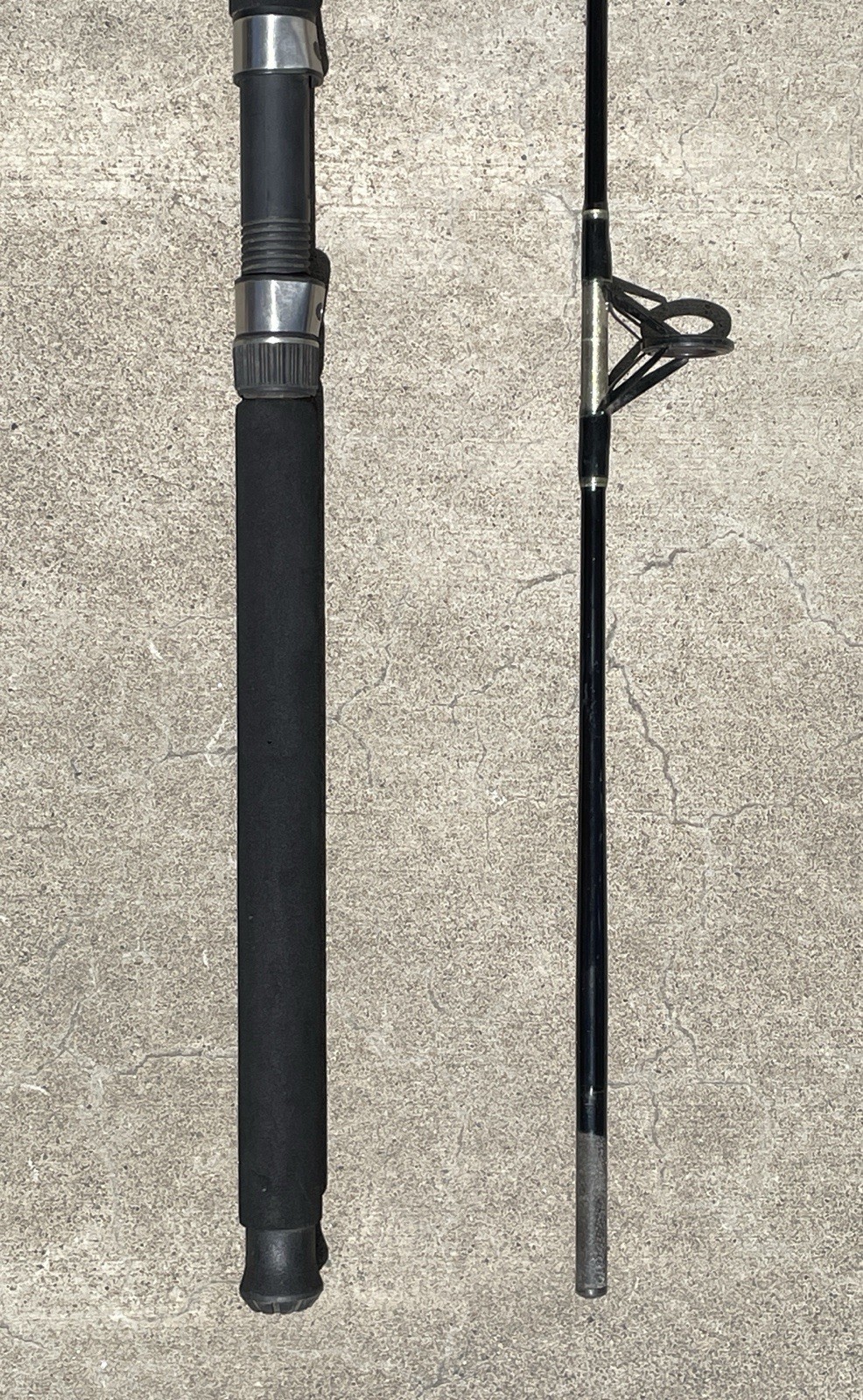Montague MC70 7’ Two Piece Large Spinning Salmon Fishing Rod 12-20 lb, 1-3oz