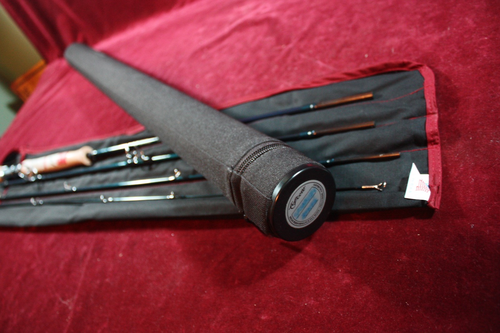 * SCOTT FLY RODS SALT WATER X2S 8WT 9′ FLY ROD X2S908/4 PIECE & CASE MINT NOS *