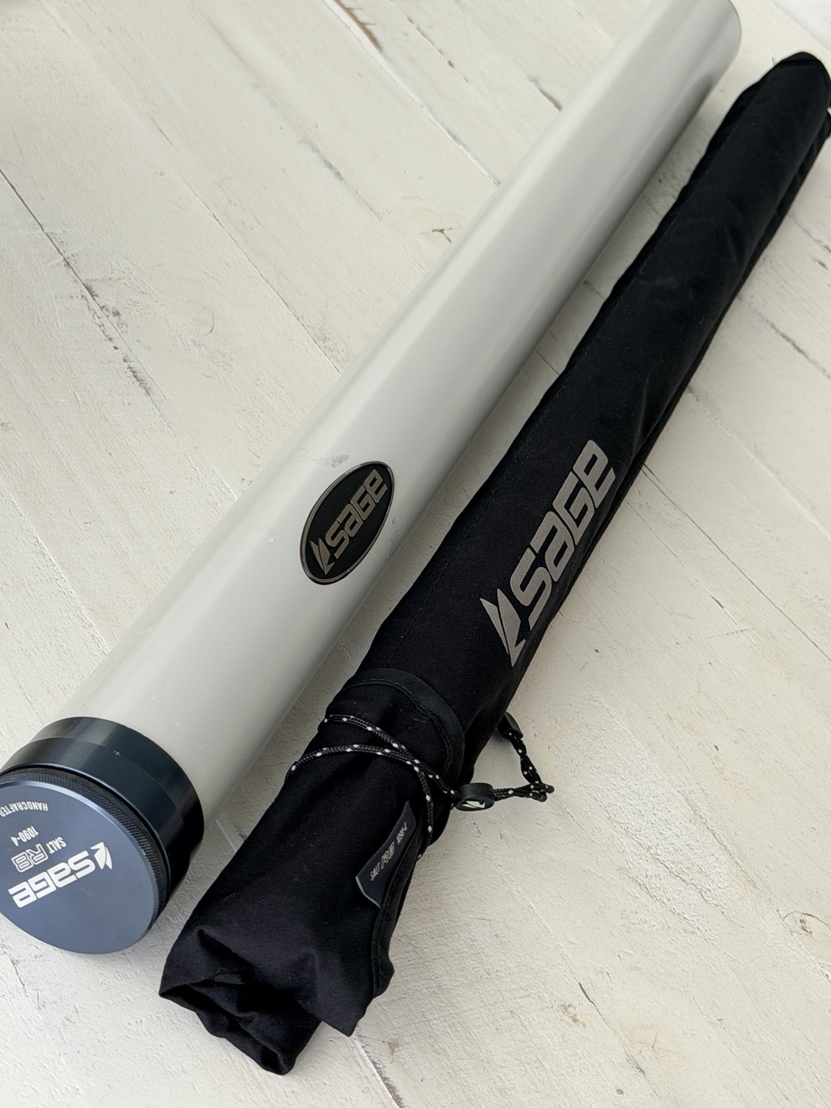 **BEAUTIFUL** 🔥 SAGE R8 SALT 10wt. 9’ft~4Pc FlyRod!! 🔥~LEGENDARY~🔥