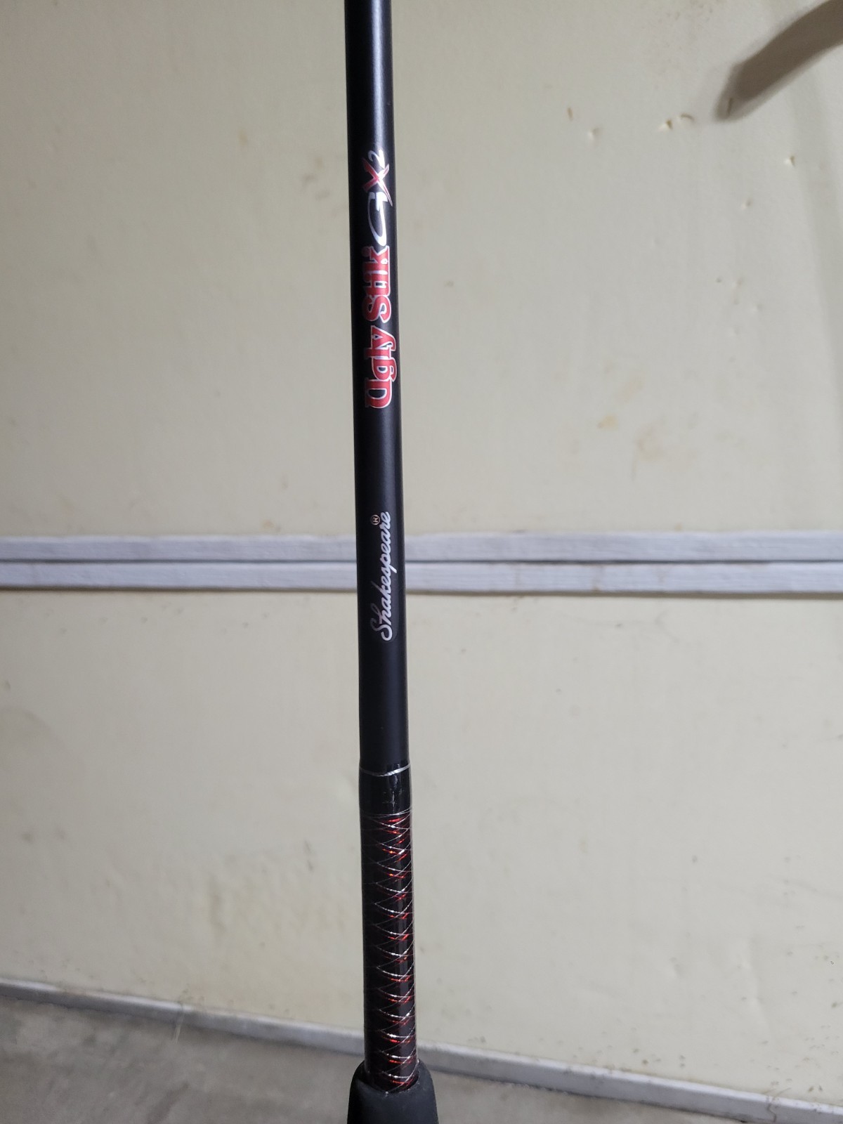 Shakespeare Ugly Stik GX2 Casting Rod 7′ Medium Action. Model USCA701MH 1pc