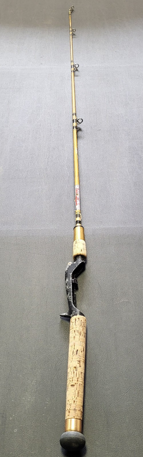 Heddon Musky Bait Casting Rod #1393, 4’6″, 4 Guides, Split Cork Grip, VG+ Cond