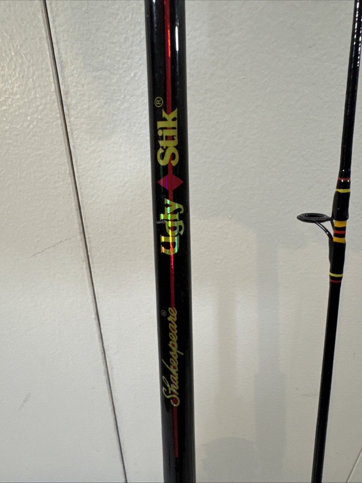 Shakespeare Ugly Stik BWS 1100 11’ Heavy Action Fishing Rod 12-40 lb Line Combo