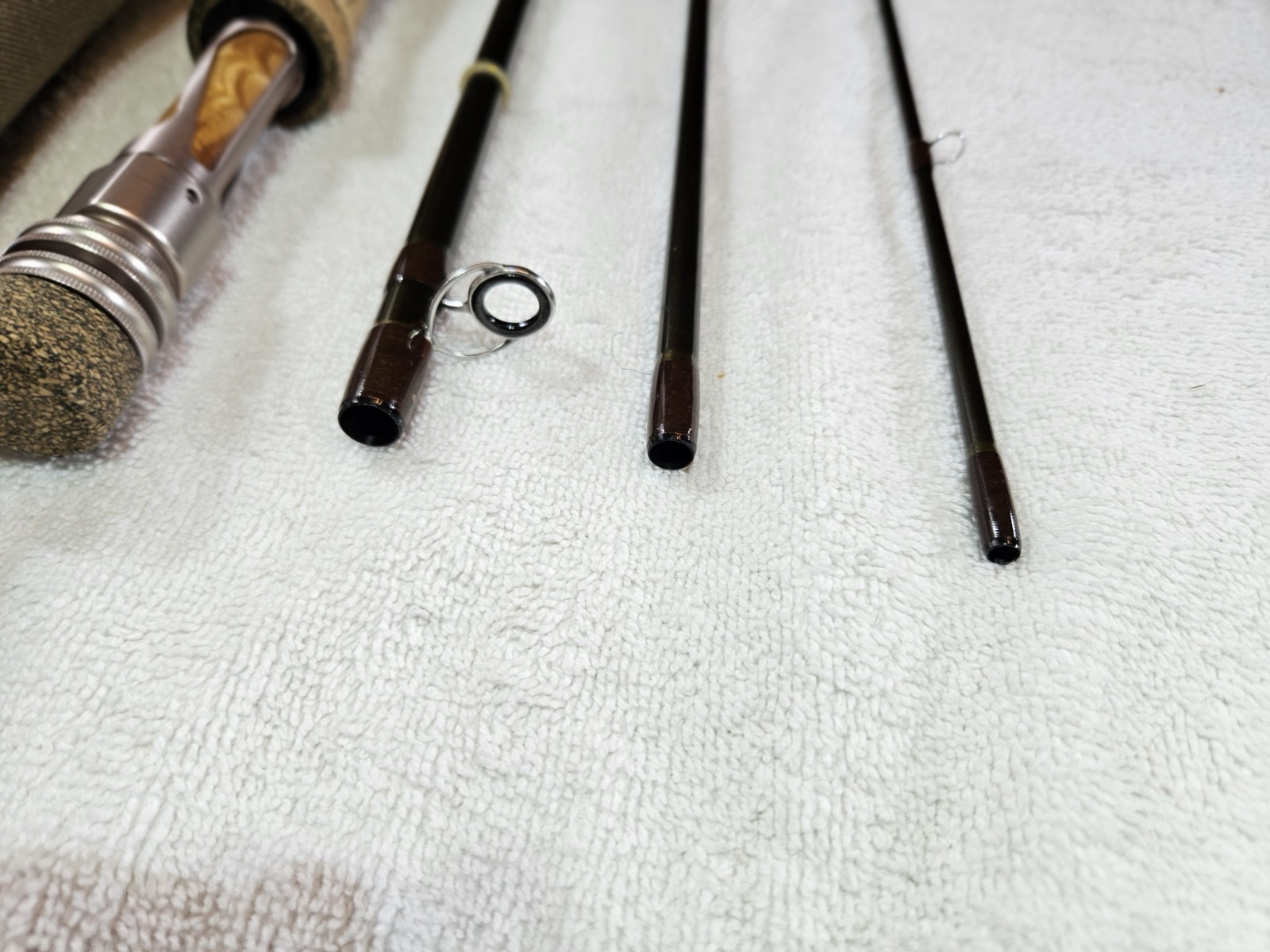 Greys XF2 Streamflex 11′ 4wt Fast Action 4-Piece Fly Rod w/ Rod Tube
