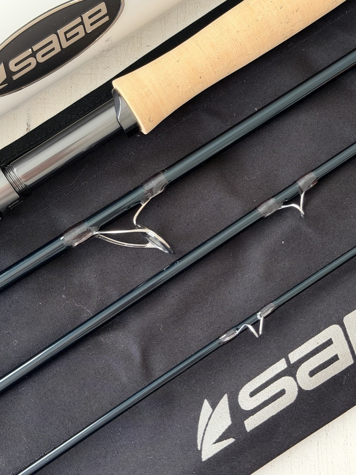 **BEAUTIFUL** 🔥 SAGE R8 SALT 10wt. 9’ft~4Pc FlyRod!! 🔥~LEGENDARY~🔥