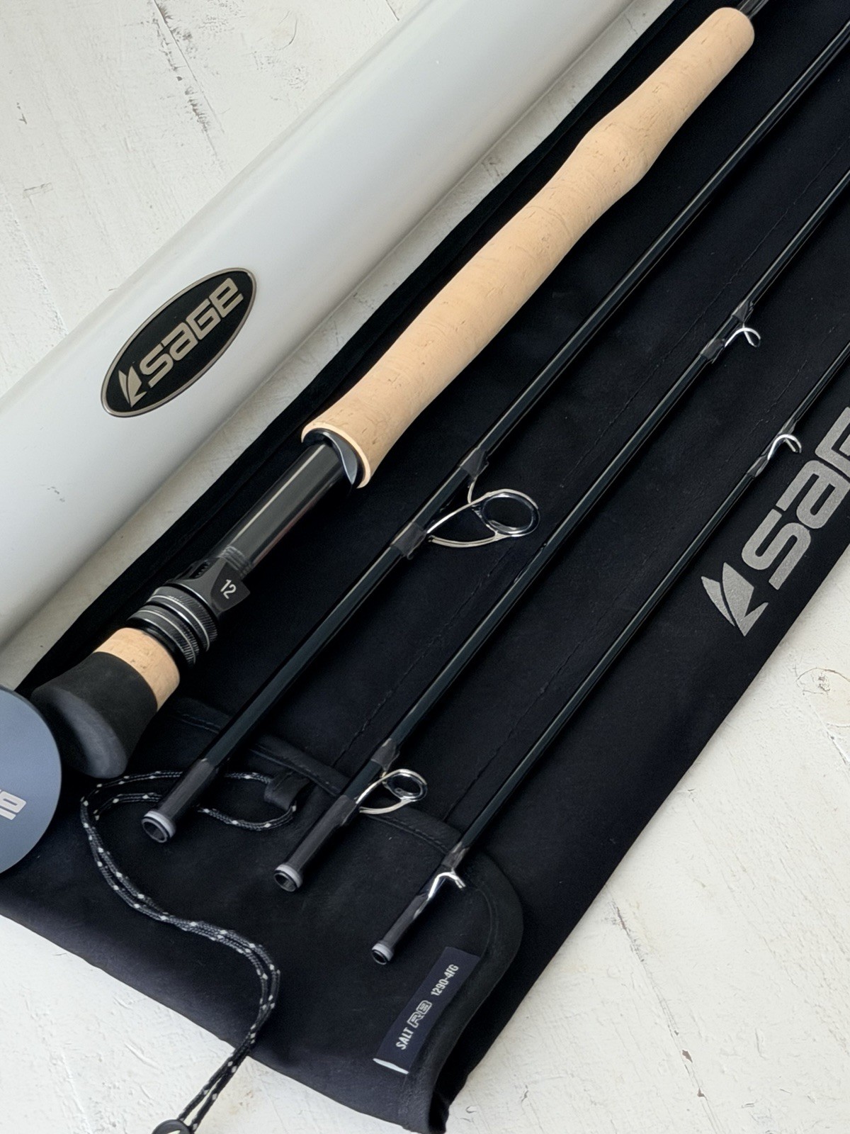 **BEAUTIFUL** 🔥 SAGE R8 SALT 12wt. 9’ft~4Pc FlyRod!! 🔥~LEGENDARY~🔥