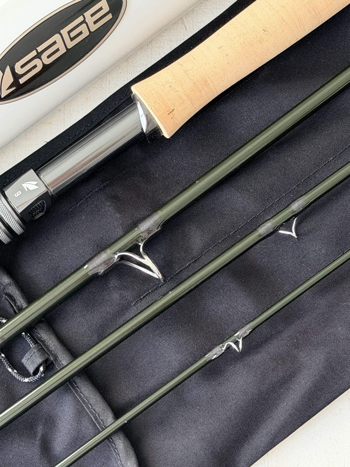 **BEAUTIFUL** 🔥 SAGE R8 Core 9wt. 9’ft~4Pc FlyRod!! 🔥~LEGENDARY~🔥
