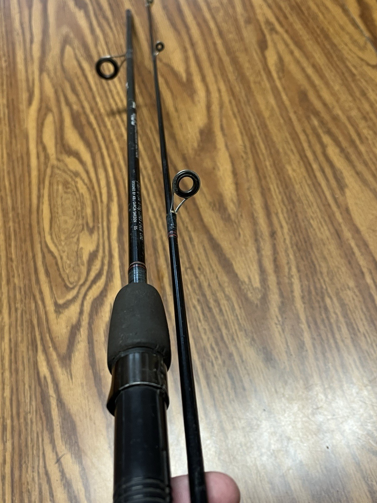 VTG Abu Garcia 400 Balanced Action 5’6″ Ultra Light Action Spinning Rod 2-Piece