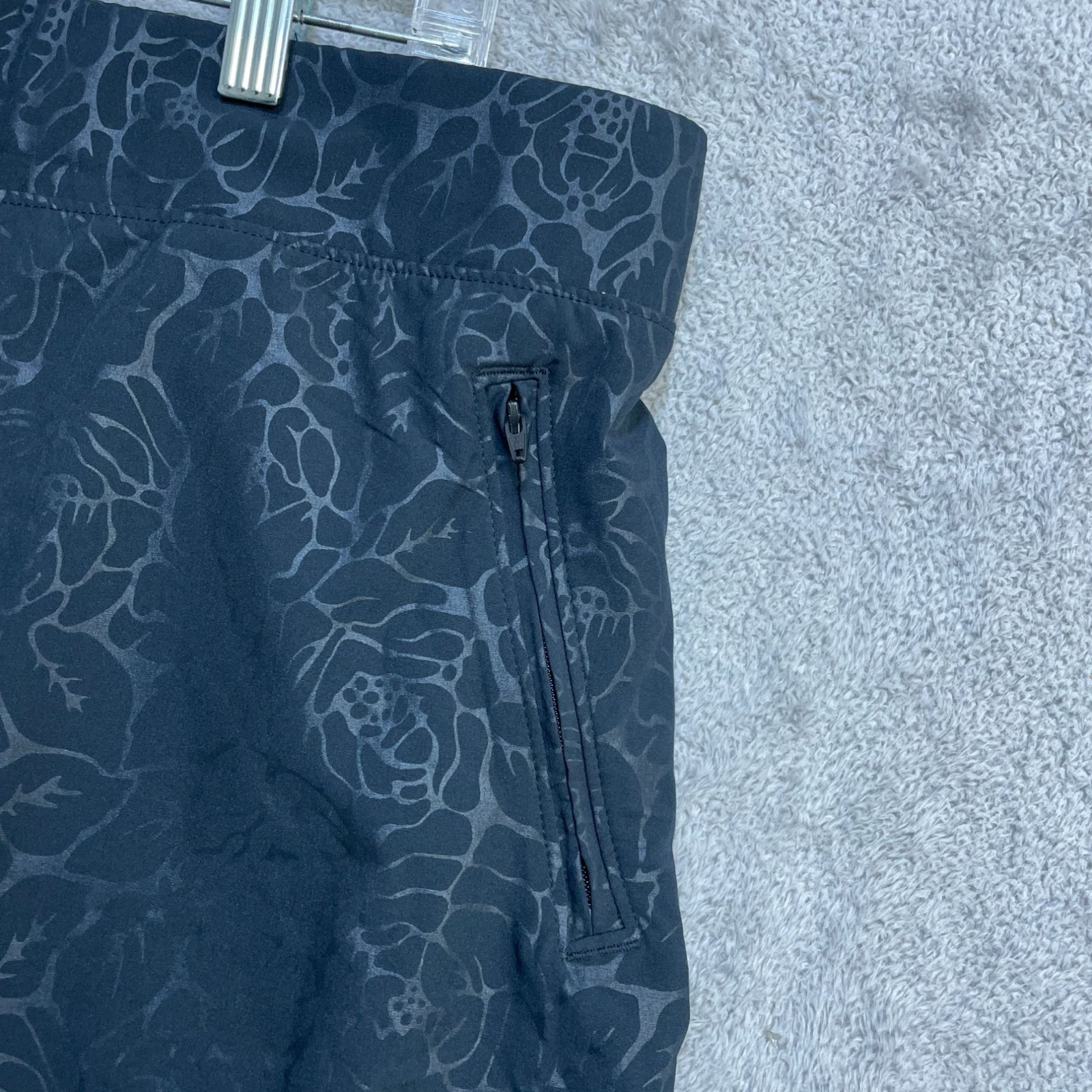 Orvis Women’s L Black Floral Active Skorts With Pockets B1366