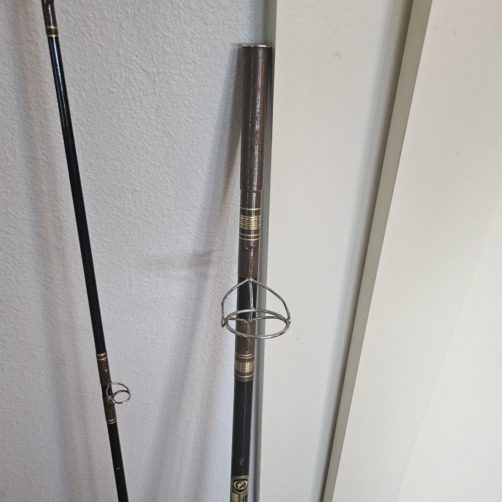Master Model 5200 Black Graphite Spinning Rod 2 Piece Big Game Fishing Pole 8ft