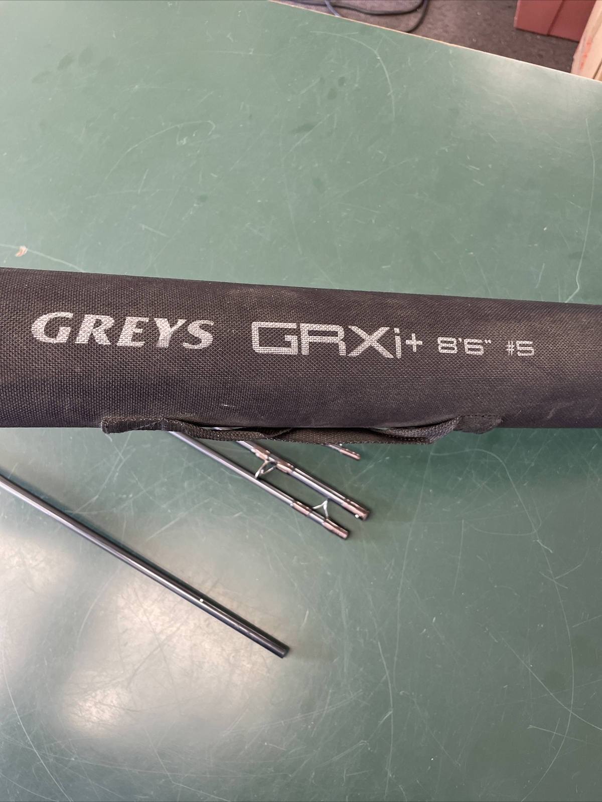 GREYS GRXi+ 8’6 #5 FLY ROD & CASE