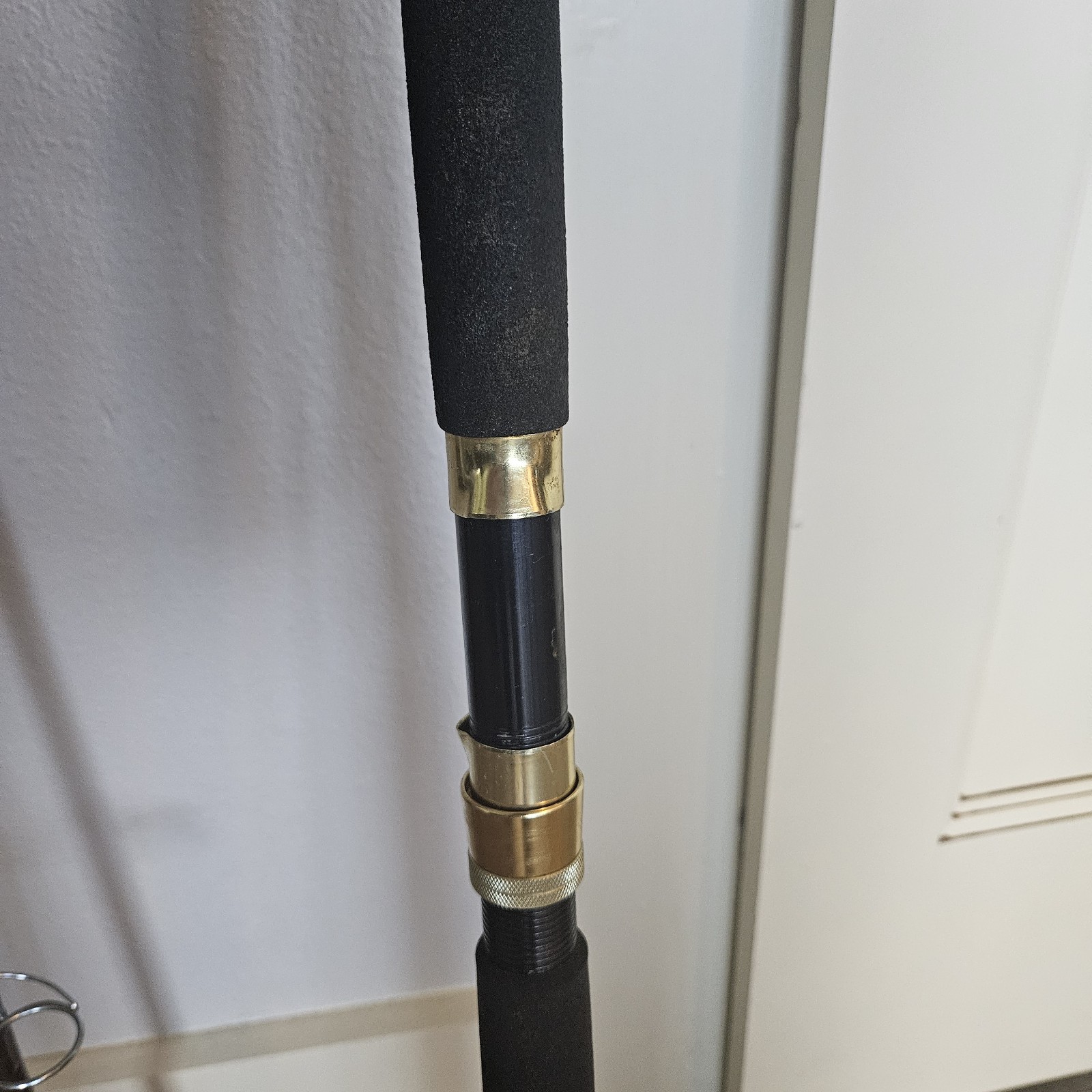 Master Model 5200 Black Graphite Spinning Rod 2 Piece Big Game Fishing Pole 8ft