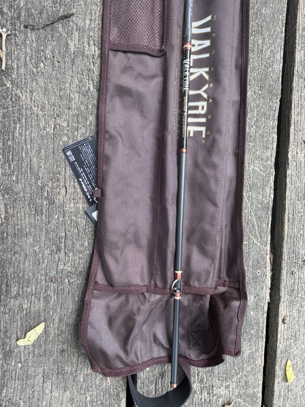 Valkyrie 6’8″ M Regular Carbon Fiber 4 piece Casting Rod w/ Rod Bag VKC-68M-4