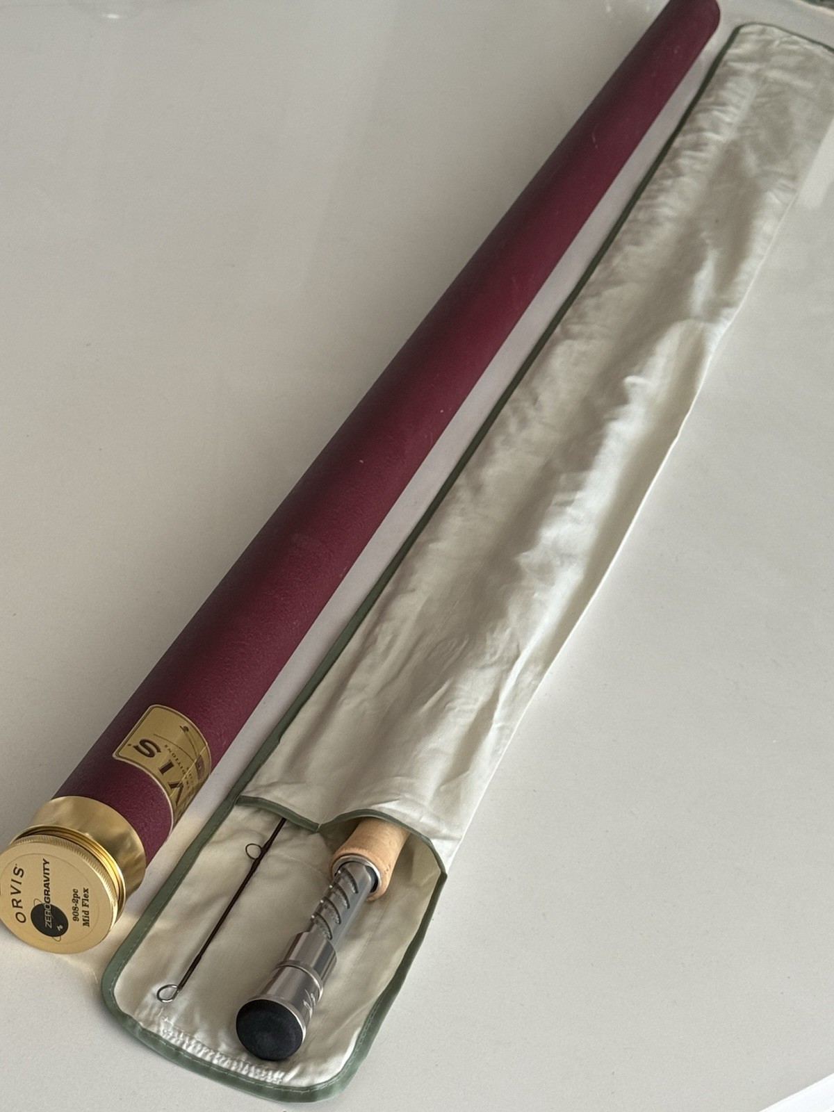 **BEAUTIfUL** 🔥 ORVIS ZERO GRAVITY 8wt 9’ft~2pc Fly Rod!! 🔥~MID FLEX~🔥