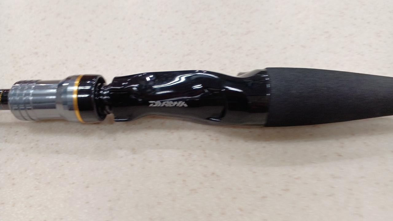 Daiwa Kawahagi-X M-180 Boat Spinning Rod 20-35oz Load 1.8m (70.9in)