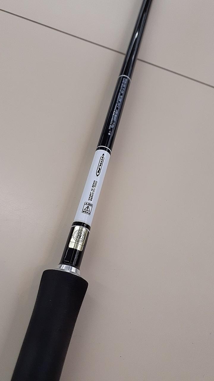 Gamakatsu Luxxe Saltage Cheetah R 96M Seabass Surfcasting Rod, 9.6ft, 155g