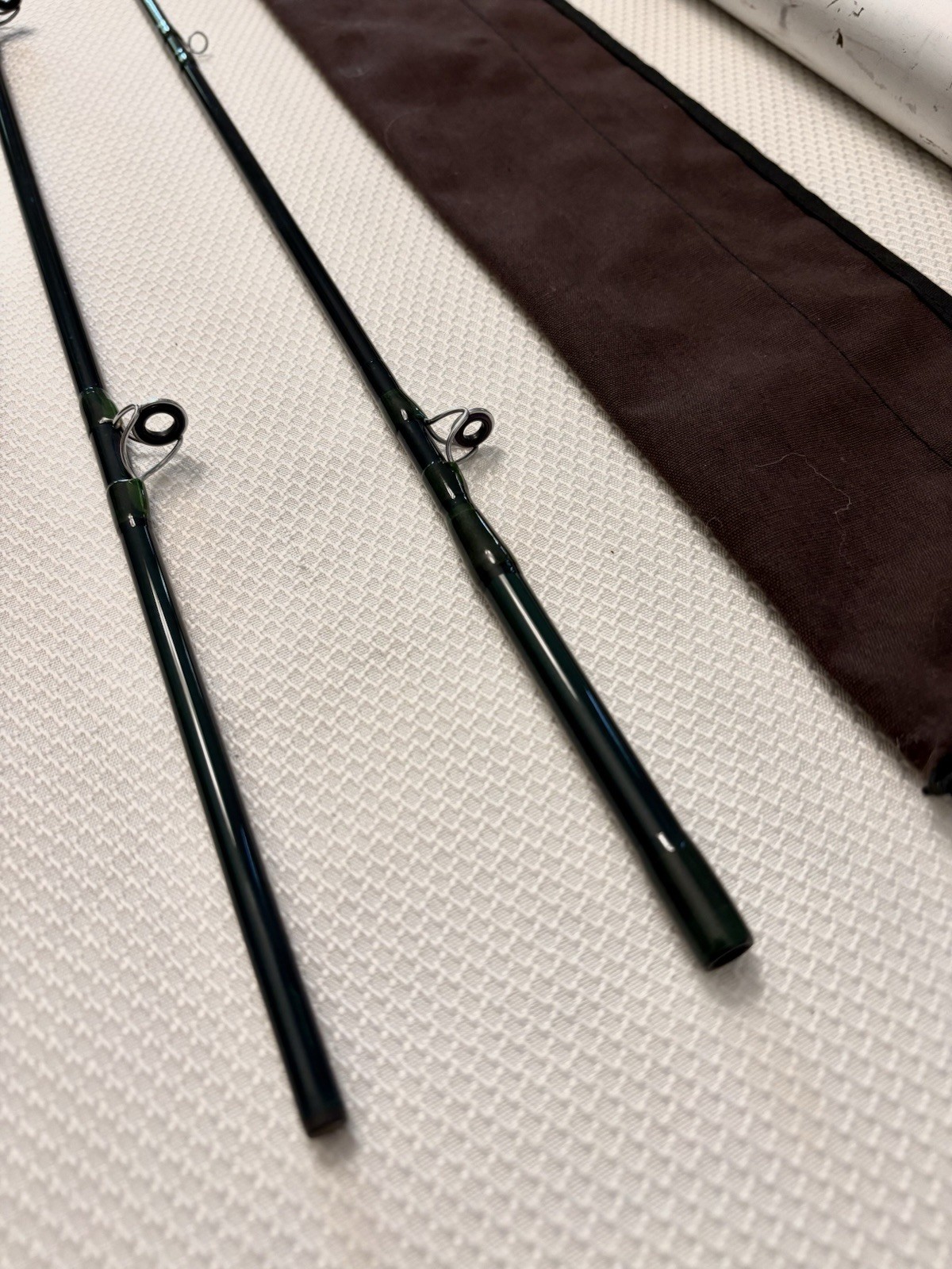 Vintage R.L. Winston Pre-IM6 Graphite Fly Rod – 9’ #8 – 2pc (Serial #4018)