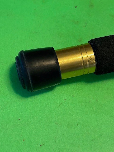 CUSTOM G LOOMIS 905 7 FOOT 2 INCH 15 TO 30 POUND CLASS CONVENTIONAL FISHING ROD
