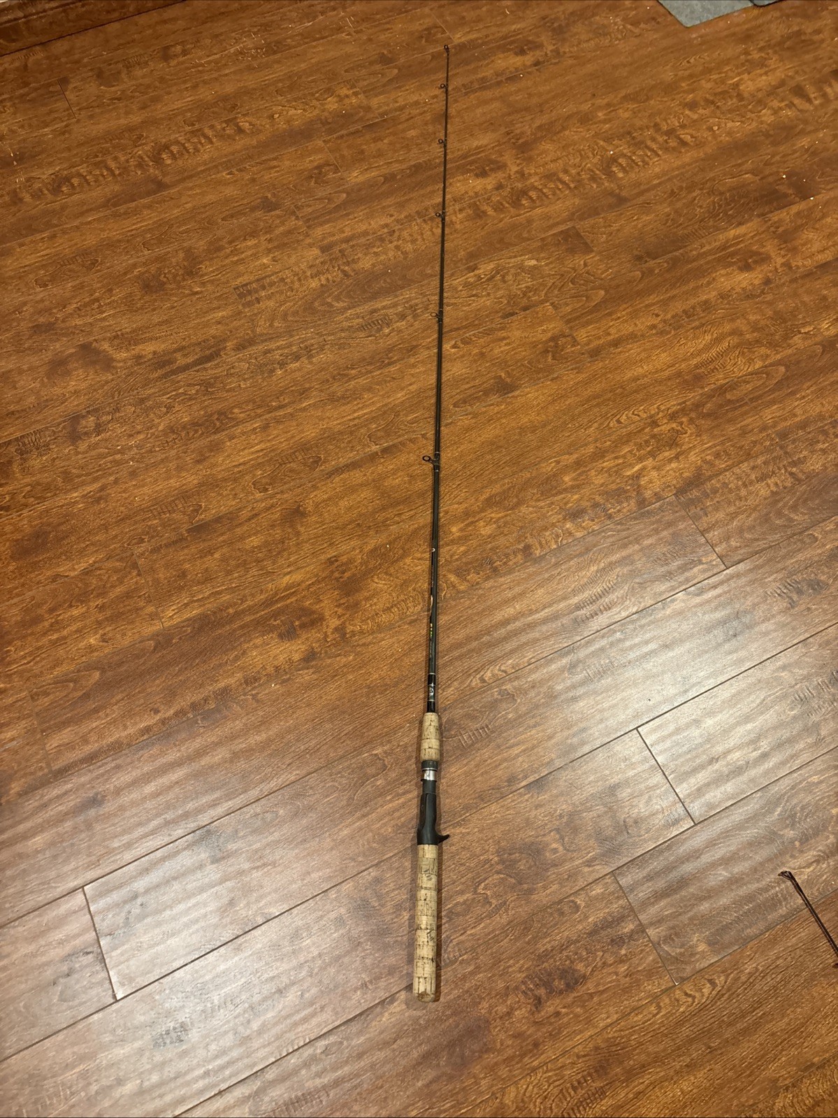 Bass Pro Shop Pro Series IM6 Graphite 6’ Rod Medium Heavy Act 3/8 3/4 Oz Lure