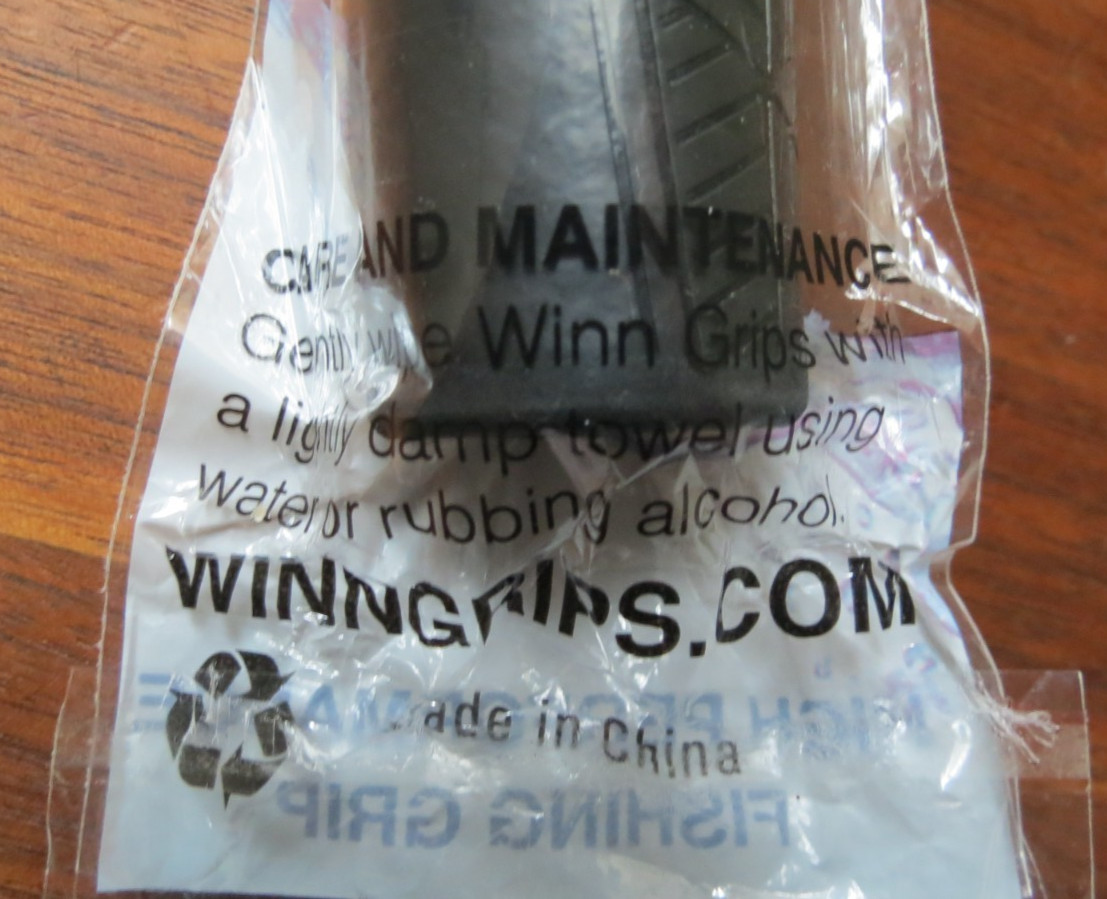 NEW WINN Saltwater AVS Straight Cylinder Grip Black 15″ WINNDRY Polymer
