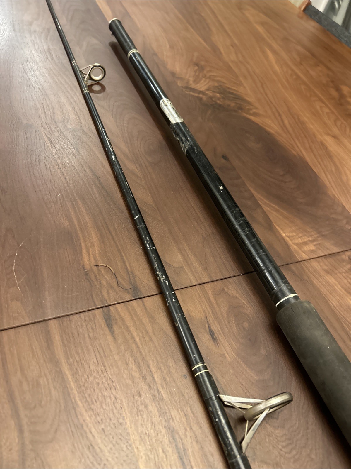 Master Fishing Tackle Corp. 6602 Heavy 10’4″ Fishing Rod 2 Piece L7