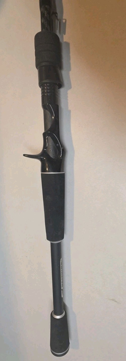 KastKing Perigee II Casting Fishing Rod Inshore Fishing 7’1″ KKR-PG2-C71MH