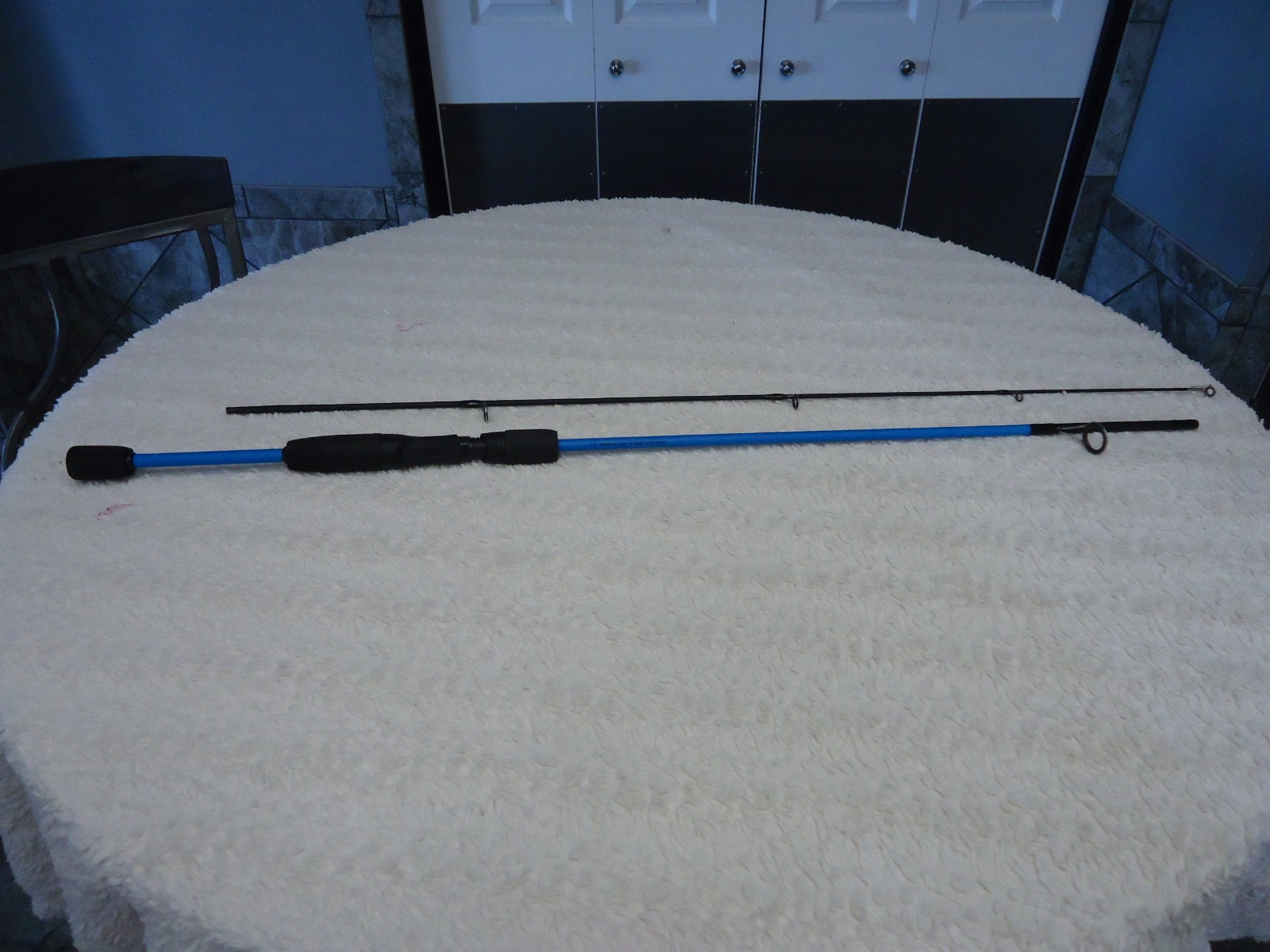 WAYFARER OZARK TRAIL 5′ 6″ MEDIUM LIGHT 6-10LB 1/16-3/4 OZ. 2 PC SPINNING ROD #
