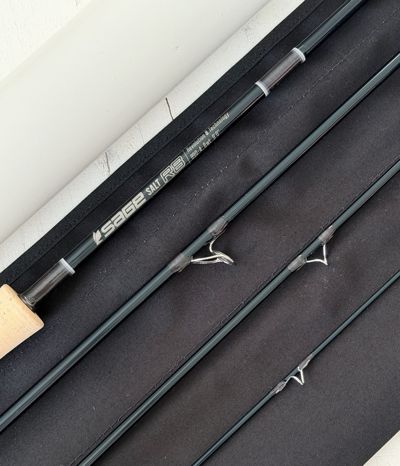 **BEAUTIFUL** 🔥 SAGE R8 SALT 8wt. 9’ft~4Pc FlyRod!! 🔥~LEGENDARY~🔥